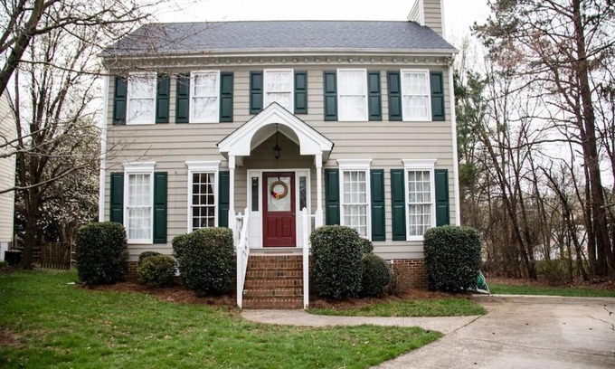 Durham Casa | *Spacious King Suite- central to Duke/UNC/Airport