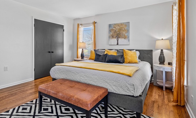 Kansas City Casa | SPACIOUS ✦ KING SUITE ✦ 4 BD 2 BA ✦ FAMILY TIME!
