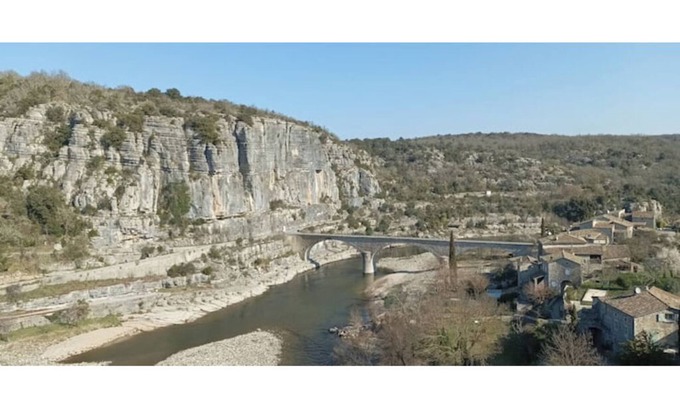 Balazuc Villa | Spacious "la falaise" house in the beautiful listed village of Balazuc