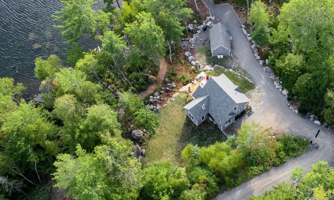 Otis Casa | Spacious Lake House + 2 Detached Guest Houses