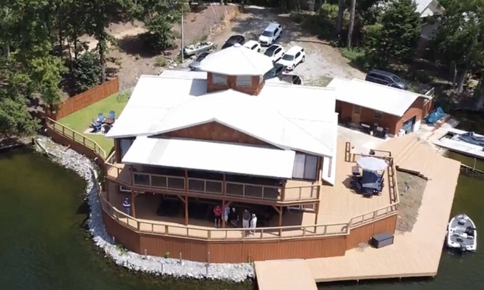 Titus Casa | Spacious Lake Retreat with Spectacular Water Views from Every Room in the House