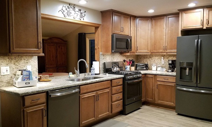 Crestline Casa | Recientemente remodelado, vista al lago, escape de montaña. Para toda la familia Perros bienvenidos *!