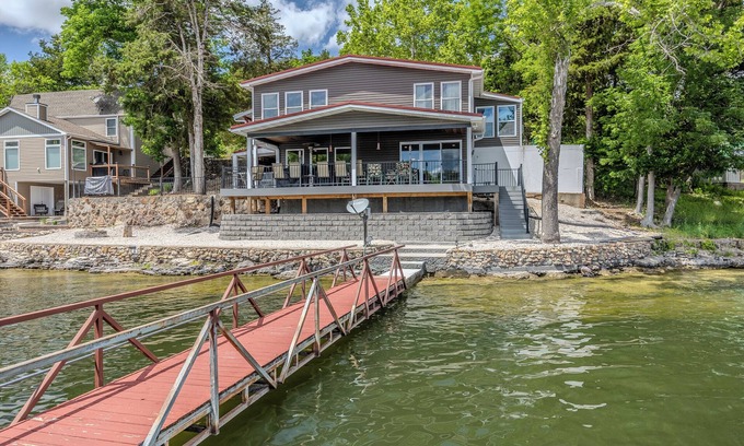 Rocky Mount Casa | Spacious Lakefront Retreat on Gravois Arm- Huge Dock, Sleeps 16!