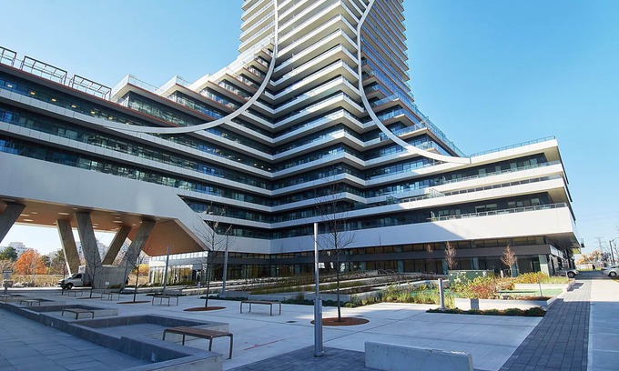 Humber Bay Condominio | ★Spacious Lakeview Condo Near Downtown (Sleeps 6 adults + 2 kids)★