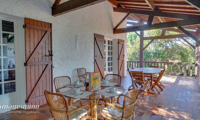 Piraillan Villa | Espaciosa villa de estilo Landais