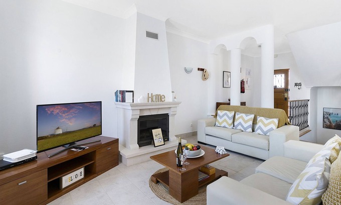 Budens Casa | Spacious Linked Villas, Poolside location, Fibre optic WIFI