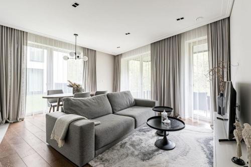Uzupis Apartamento | Spacious luxury apt w/river view/terrace Paupys
