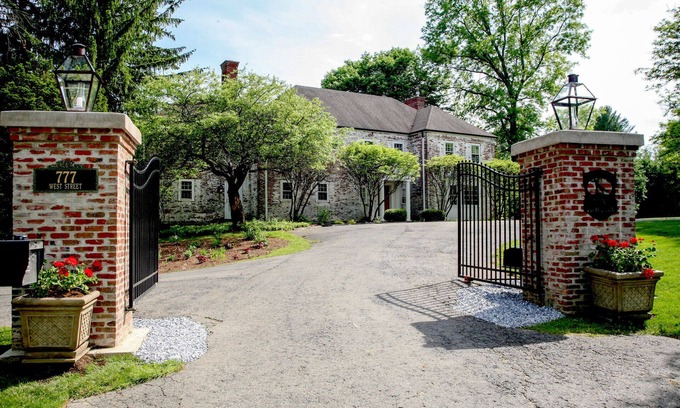Pittsfield Casa | Spacious Luxury Berkshire's Estate on 21 acres