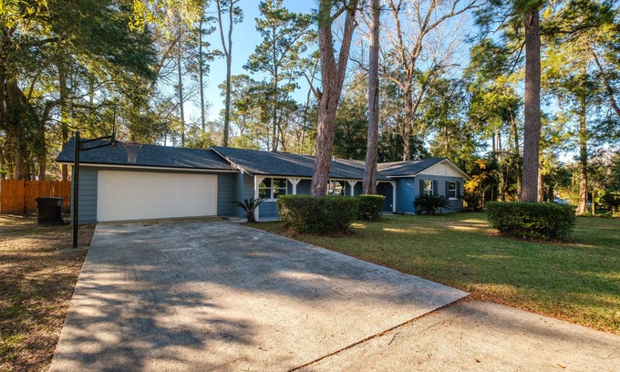 Gainesville Casa | Spacious luxury Family Home near UF & Santa Fe