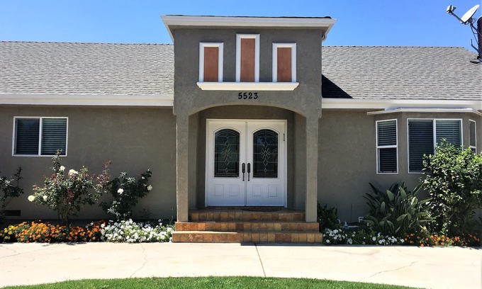 Sherman Oaks Casa | Casa de lujo espaciosa en Sherman Oaks