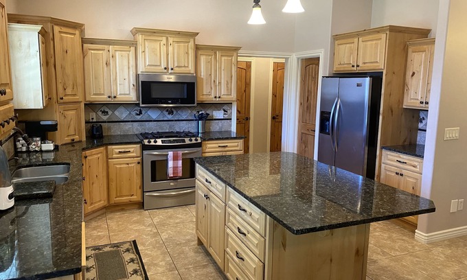 Idaho Falls Casa | Spacious Luxury Home in Heart of Idaho Falls