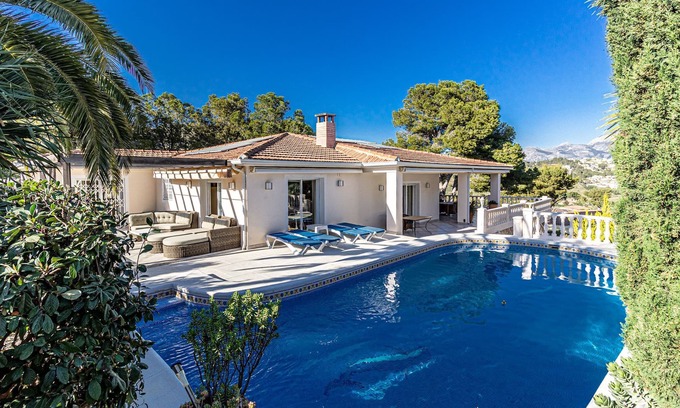 La Colina Villa | espaciosa villa de lujo con vistas al mar (3 dormitorios y 3 baños) en Albir / Alfaz