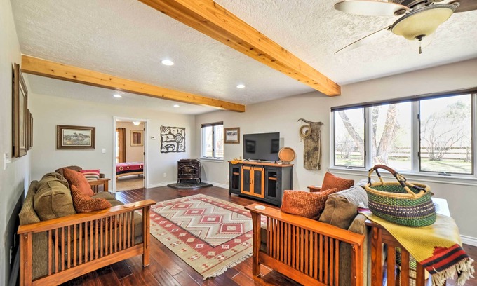 Mancos Casa | Amplio Mancos River Home w / Deck on Creek & Pond!