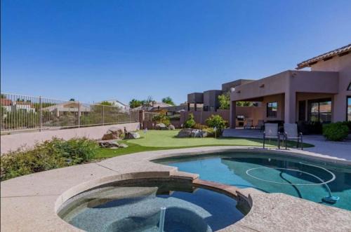 Red Mountain Ranch Casa | Spacious Mesa home with stunning views
