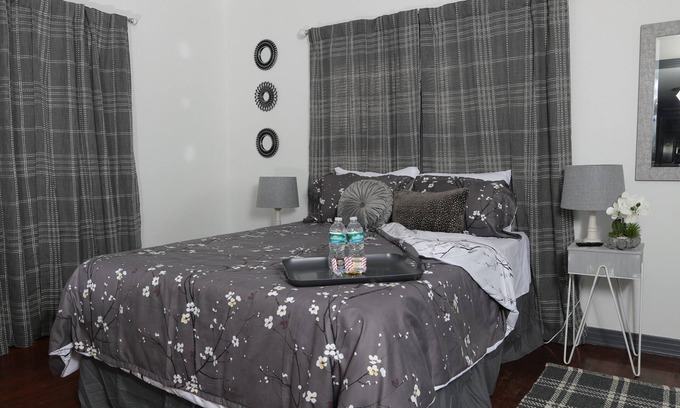 Tallahassee Casa | Spacious Mid-Cent Home, Close to FSU/Stadium, FAMU, TCC, Capitol and Hospitals