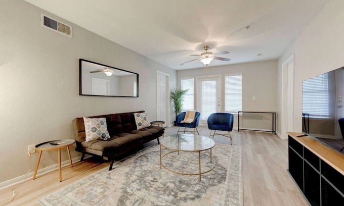 Pleasant Valley Apartamento | Spacious/Modern 4Bd/4Ba