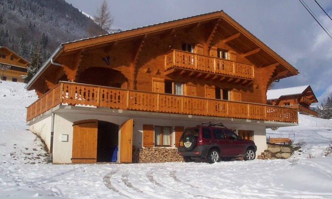 Montriond Chalet De Esquí | Amplio chalet moderno de 5 camas con bañera de hidromasaje, cerca de Morzine, ideal para familias