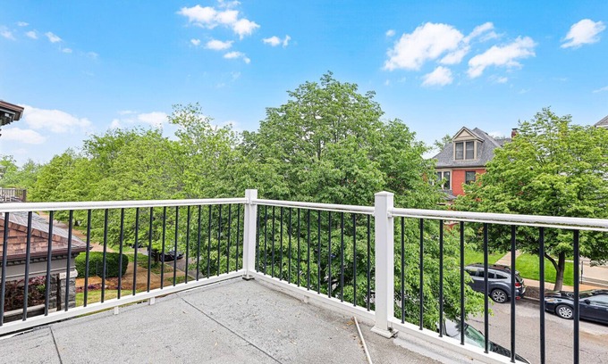 Tower Grove South Casa | Spacious Modern 5BR Home Near Downtown St. Louis
