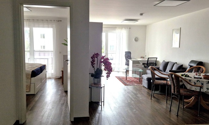 Bad Kissingen Apartamento | Spacious modern apartment, large balcony, quiet suburban location, workplace