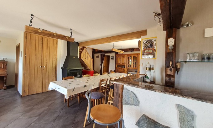 Vagney Cabaña | Casa rural espaciosa, moderno, 8 pers, terraza privada, se admiten mascotas, WiFi