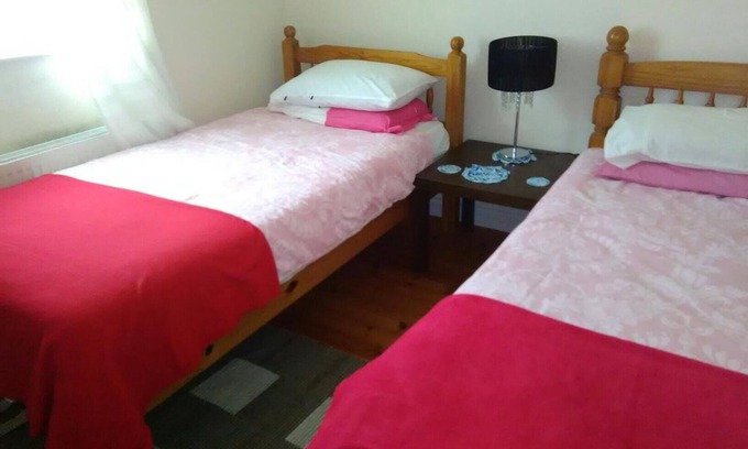 Cloonfad Casa | Amplia casa de campo moderna de 4 dormitorios / 2 pisos