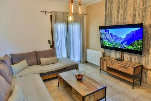 Pogoni Apartamento | Spacious Modern Home in Kalpaki