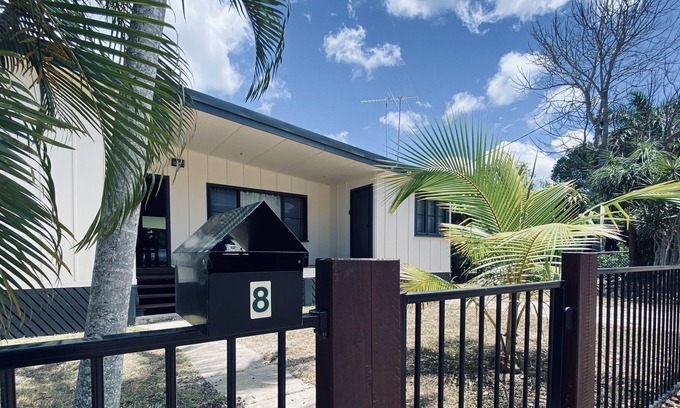 Nelly Bay Casa | Spacious modern house with huge outdoor space