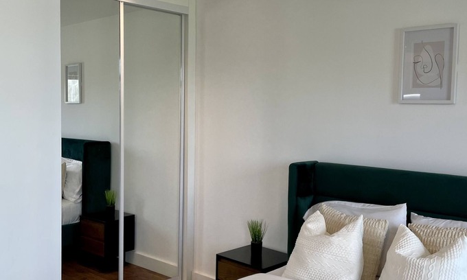 Wall End Apartamento | Spacious modern studio apartment in London