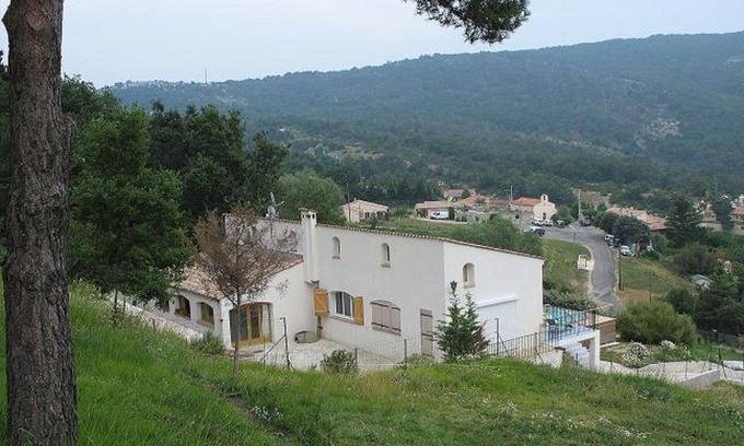 Escragnolles Casa | Amplia casa de montaña, piscina climatizada, gran lote privado con árboles AM