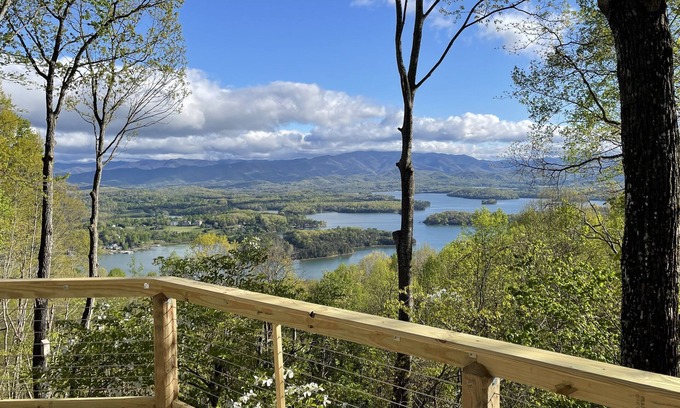 Hiawassee Casa | Spacious Mountain Home