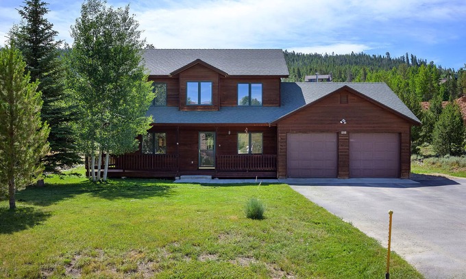 Innsbruck Val Moritz Casa | Spacious Mountain Home with Private Hot Tub
