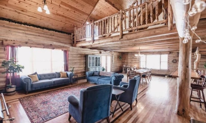 Viola Cabina | Spacious Multi-family Log Home with Sauna