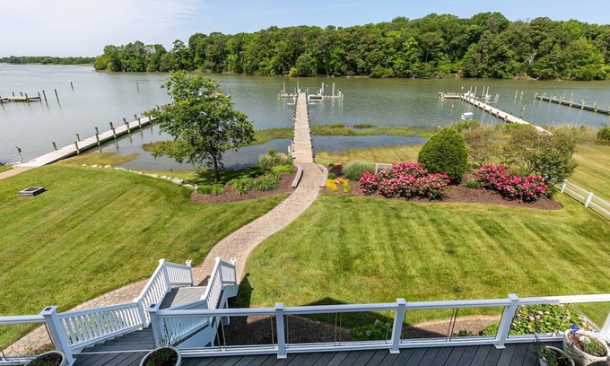 Chester Casa | Spacious multi-level waterfront home with private pier and dog-friendly at A Shore Thing