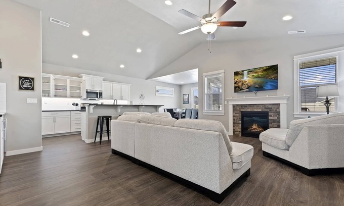 Nampa Casa | Spacious Nampa Stay | Minutes to Lake, Golf Course, Dining, Shops & I-84