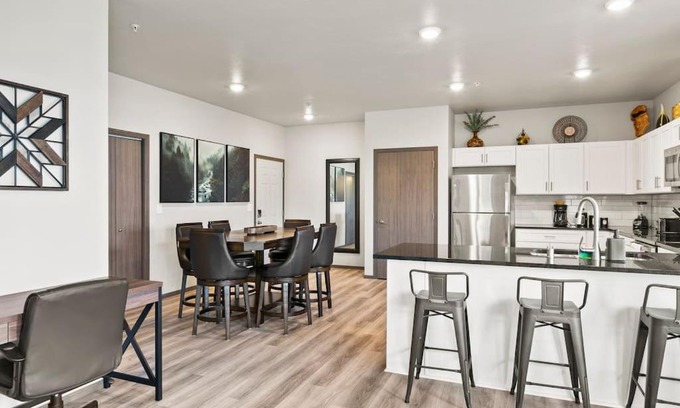 South Perry District Apartamento | Spacious NEW 2 bed 2 bath apt by Downtown Spokane