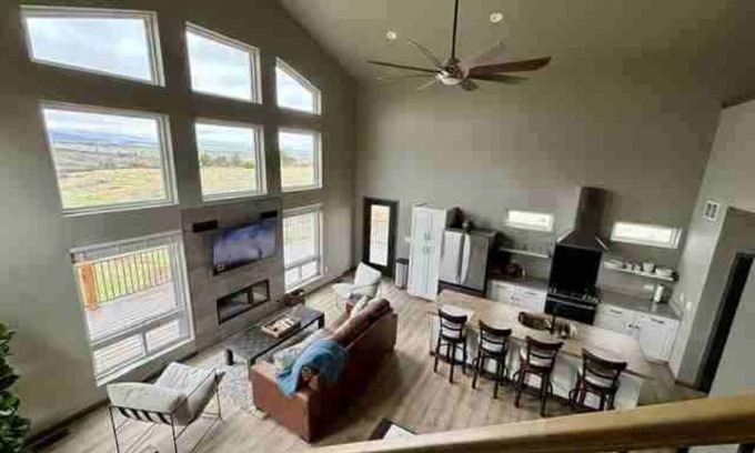 Colorado City Cabina | Spacious new home, mtn views, CO City-Rye, RV Hook-Up, golfing, hiking, fishing