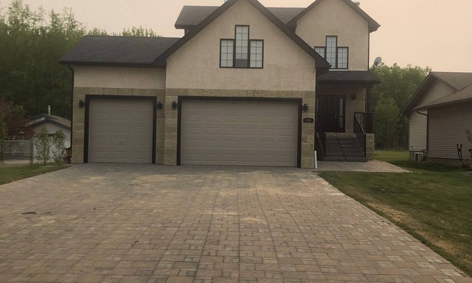Lac La Biche Casa | Spacious Northern Retreat