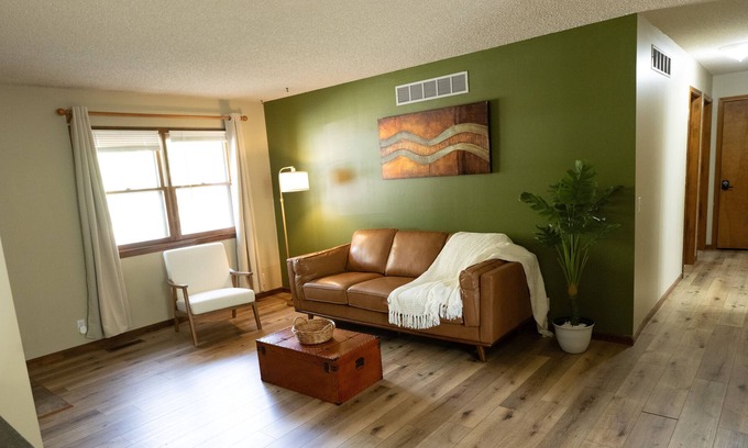 Emporia Casa | Spacious Oasis with Cozy Lounge Near ESU
