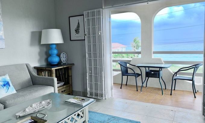 Atlantic Shores Casa | Amplio apartamento de una habitación con vista al mar