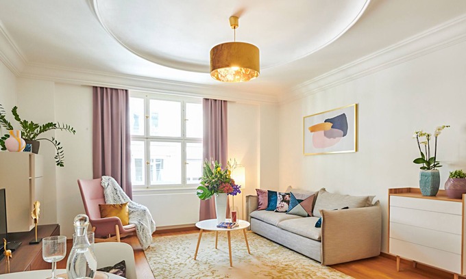 Josefov Apartamento | Spacious Old Town Square Apartment