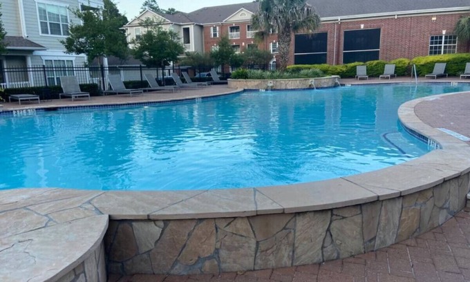 College Park Apartamento | Spacious one bed/ one bath apartment in The Woodlands, TX