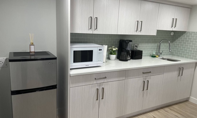 Southeast Calgary Casa | Spacious one bedroom suite in Calgary