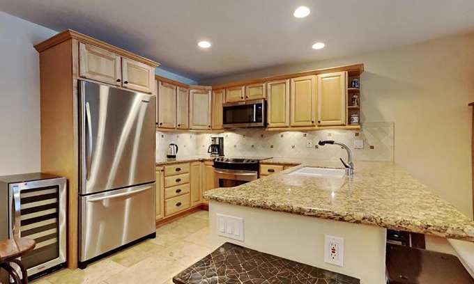 Mammoth Lakes Apartamento | Spacious One Bedroom Condo in Mammoth! Free Assigned Parking - Snowbird 107