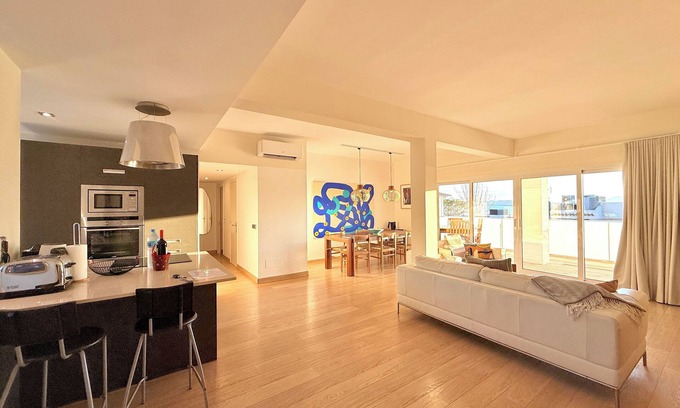 Puerto de Pollensa Apartamento | Ático espacioso (A/C nuevo, smart TV nuevo, Wifi de alta velocidad) Caja fuerte