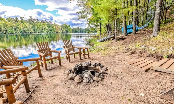 Lac du Flambeau Casa | Spacious Pet-Friendly Lake Home with 2 Kitchens – Perfect for Family Gatherings