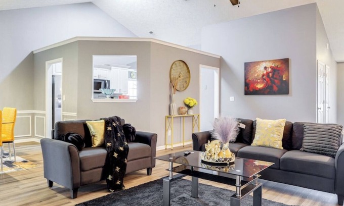 Lawrenceville Casa | Spacious & Pet-Friendly Family Home Near Shopping and Amenities !!!