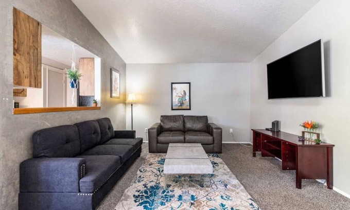 West Jordan Casa | Spacious Pet Friendly Retreat!