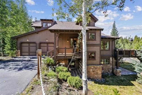 Peak 8 Casa | Spacious, Pet-Friendly 4 Bedroom Vacation Rental In Breckenridge