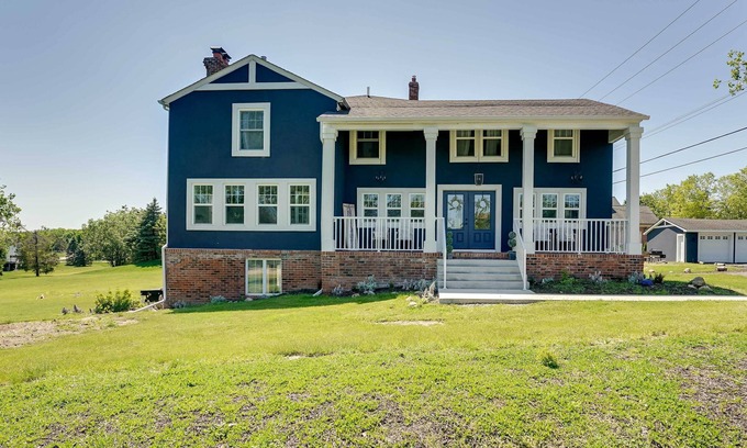 Plymouth Cabaña | Spacious Plymouth Getaway w/ Hot Tub & Game Room