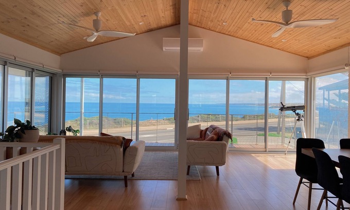 Adelaide Casa | Vistas inmejorables en Port Willunga!
